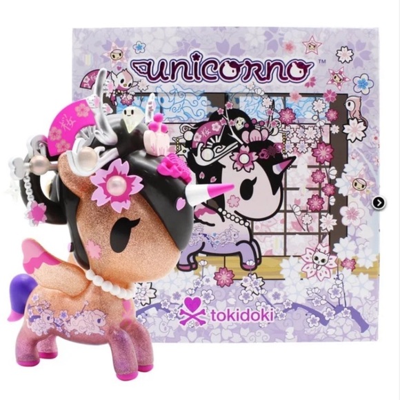 Tokidoki Unicorno statuette 10” exclusive - Picture 1 of 3